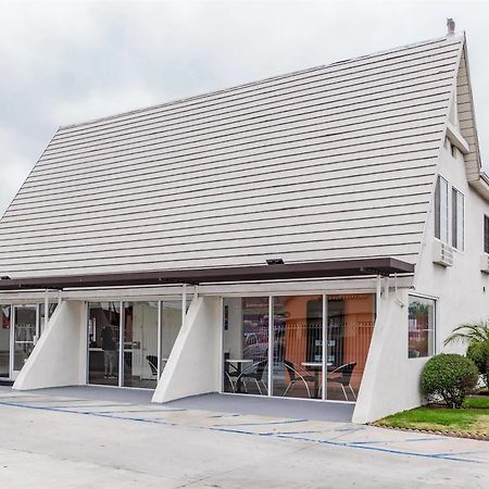 Motel 6-Long Beach, Ca - International City Zewnętrze zdjęcie