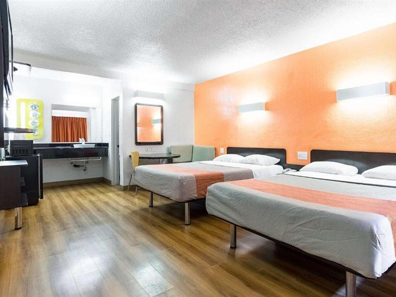 Motel 6-Long Beach, Ca - International City Zewnętrze zdjęcie