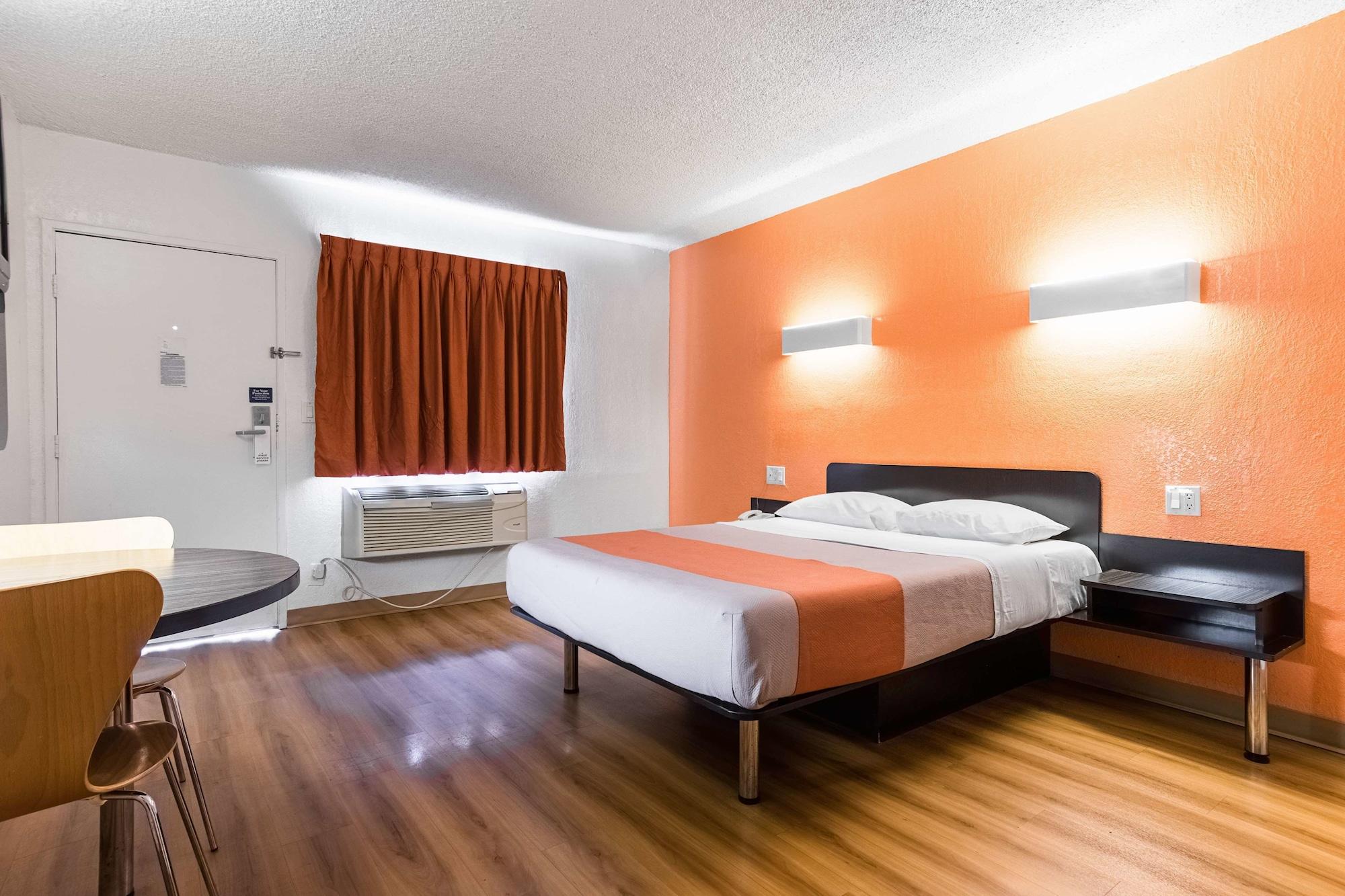 Motel 6-Long Beach, Ca - International City Zewnętrze zdjęcie