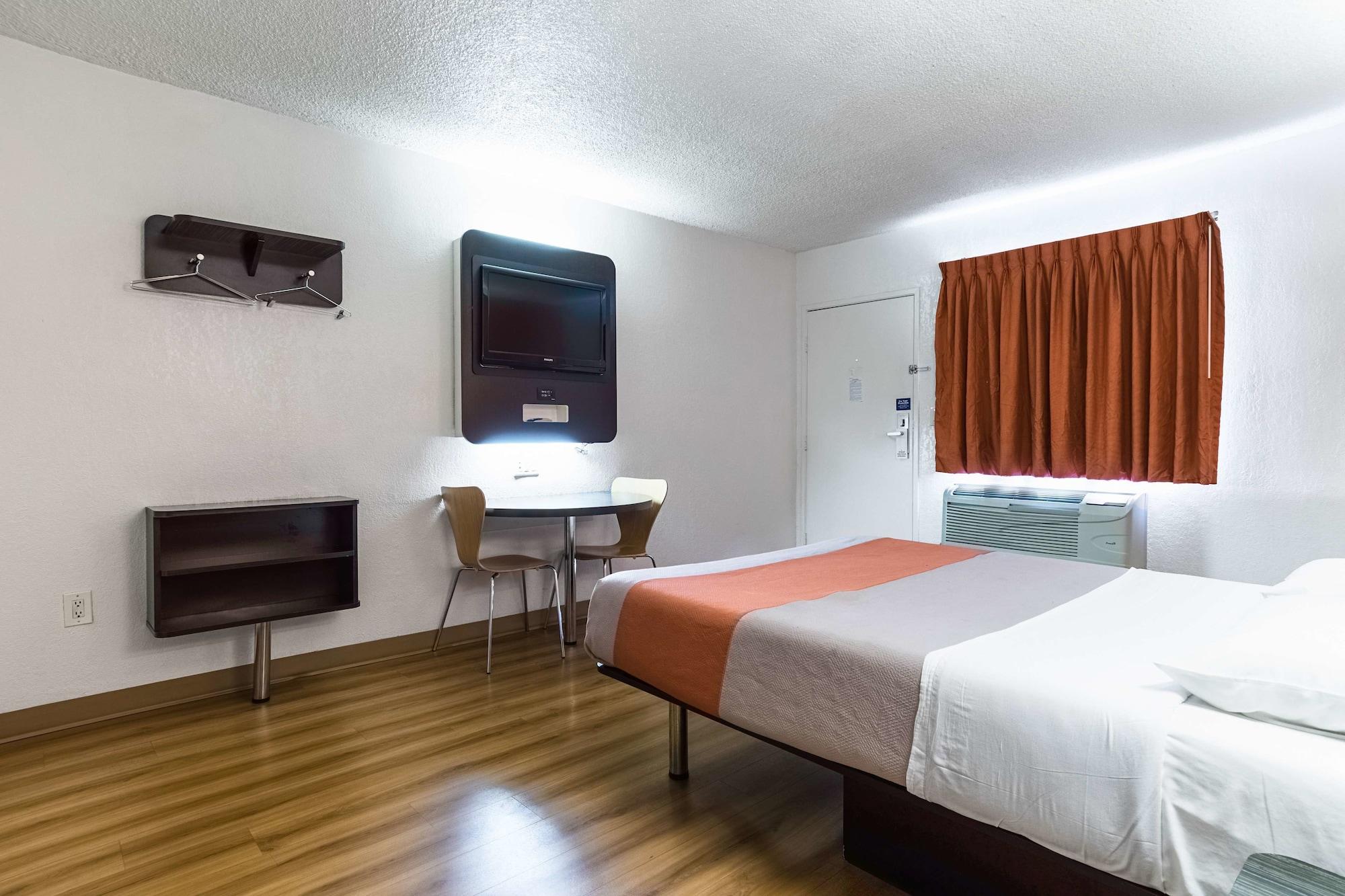 Motel 6-Long Beach, Ca - International City Zewnętrze zdjęcie