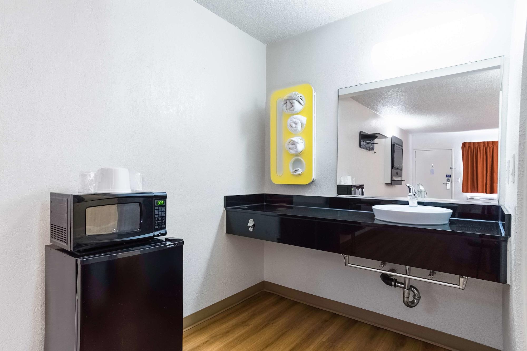 Motel 6-Long Beach, Ca - International City Zewnętrze zdjęcie