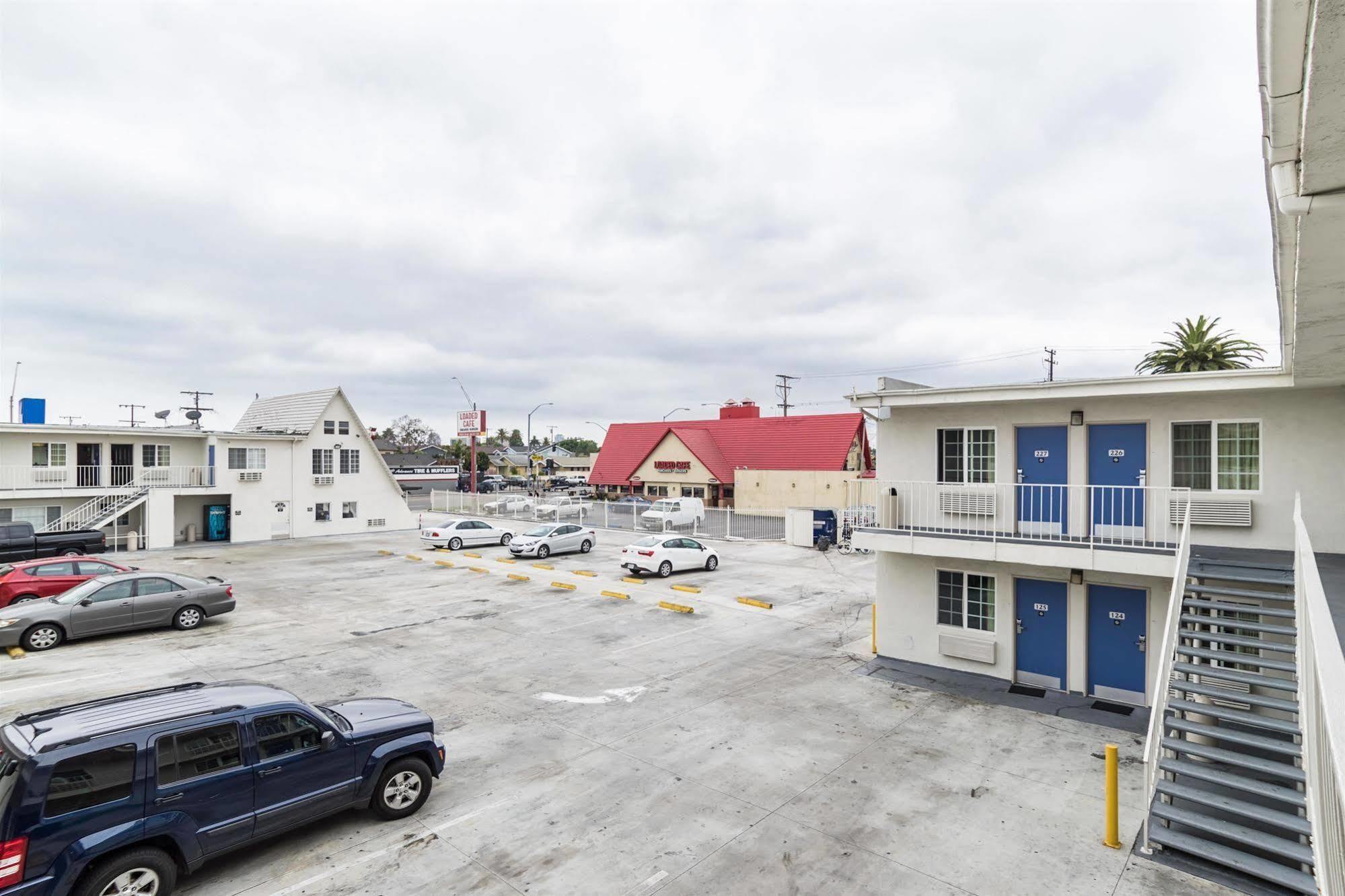 Motel 6-Long Beach, Ca - International City Zewnętrze zdjęcie