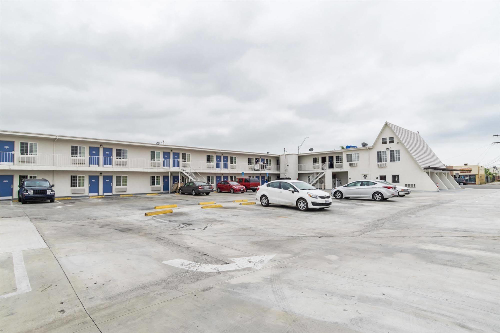 Motel 6-Long Beach, Ca - International City Zewnętrze zdjęcie