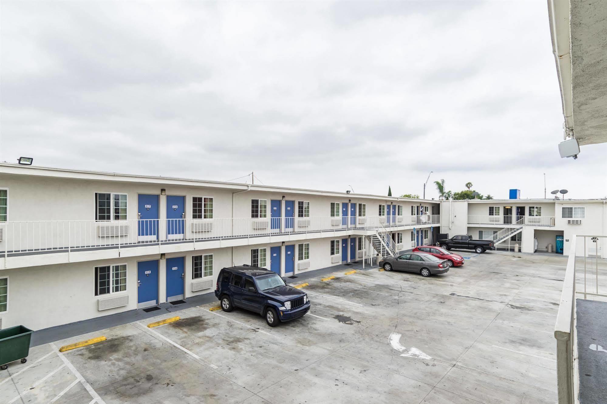Motel 6-Long Beach, Ca - International City Zewnętrze zdjęcie