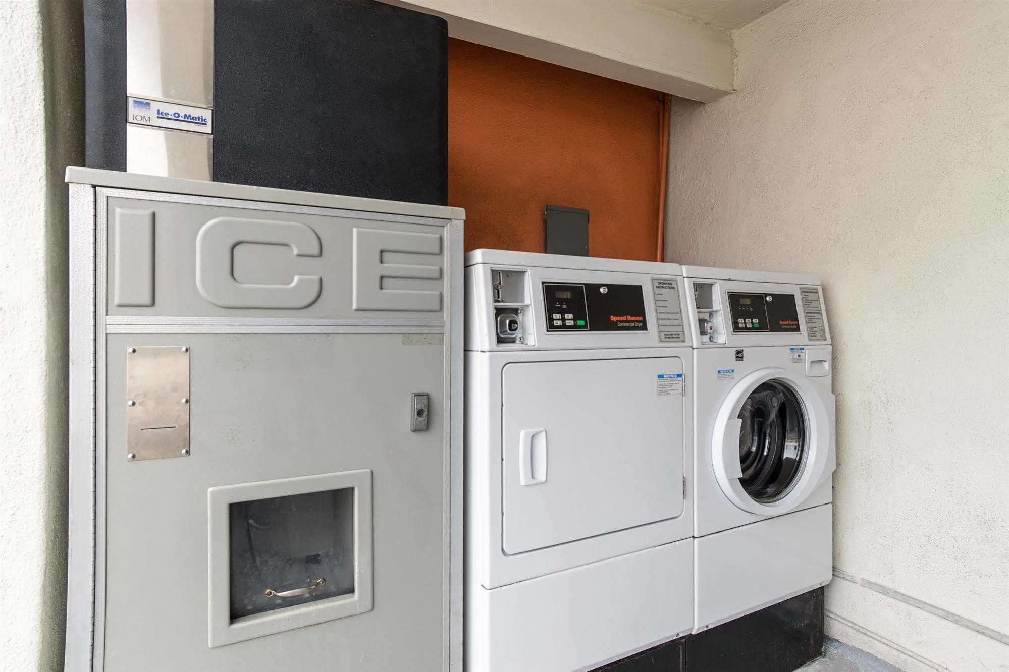 Motel 6-Long Beach, Ca - International City Zewnętrze zdjęcie